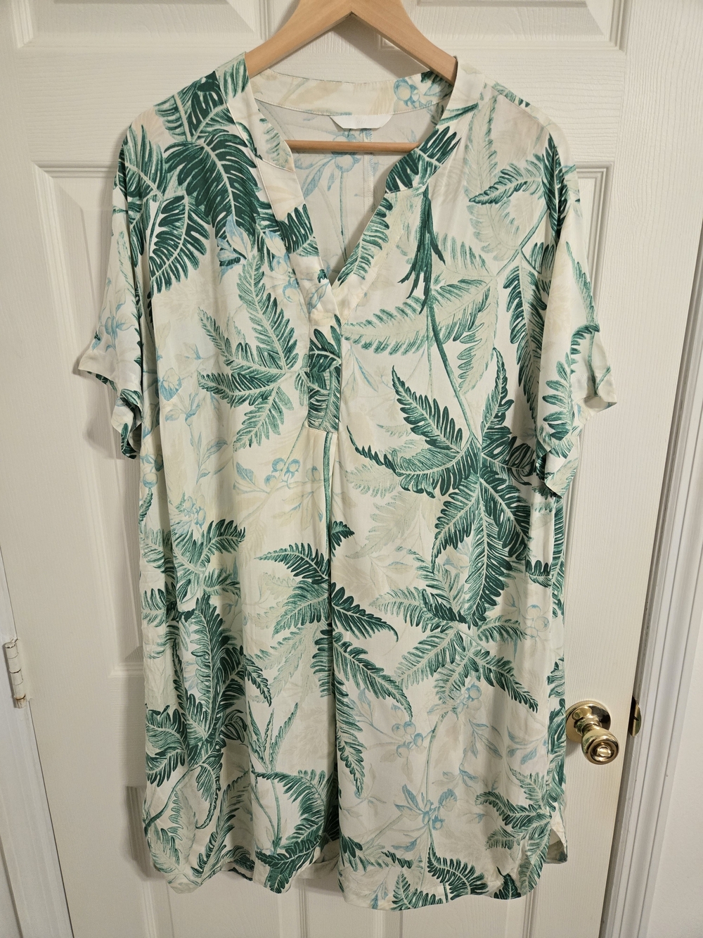 H&M Tropical Leaf Print V-Neck Tunic Dress in Green & Cream No Size Tag